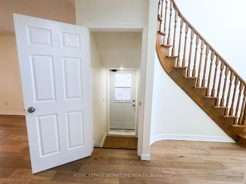 Photo 8 at 47 LAKE Crescent, Holly, Barrie