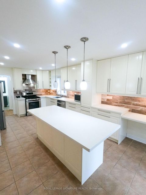 Photo 9 at 47 LAKE Crescent, Holly, Barrie