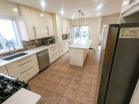 Photo 10 at 47 LAKE Crescent, Holly, Barrie