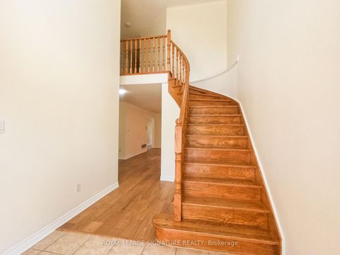 Photo 13 at 47 LAKE Crescent, Holly, Barrie