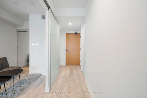Photo 6 at 809 - 8 Tippett Road, Clanton Park, Toronto