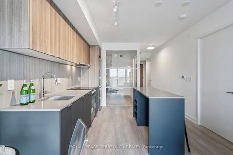 Photo 15 at 809 - 8 Tippett Road, Clanton Park, Toronto