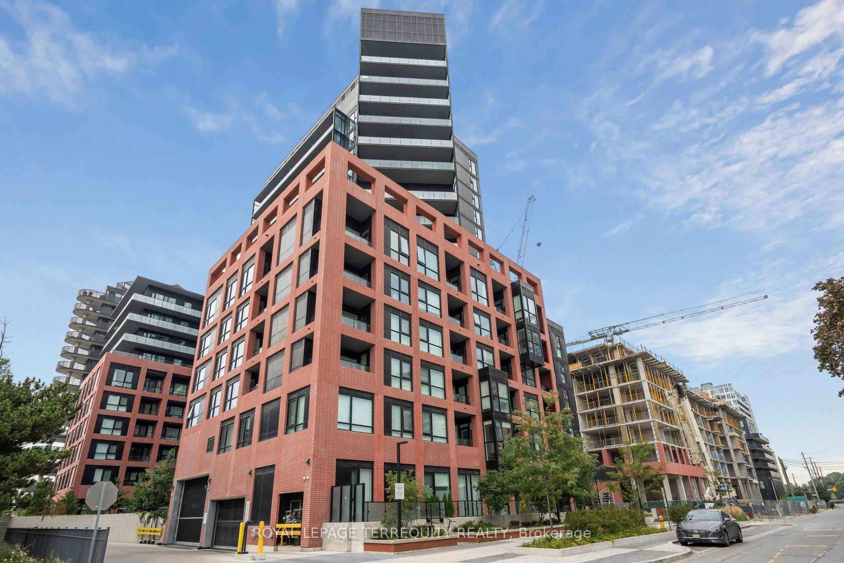 809 - 8 Tippett Road, Clanton Park, Toronto by Loree Meneguzzi Real Estate 809 - 8 Tippett Road, Clanton Park, Toronto