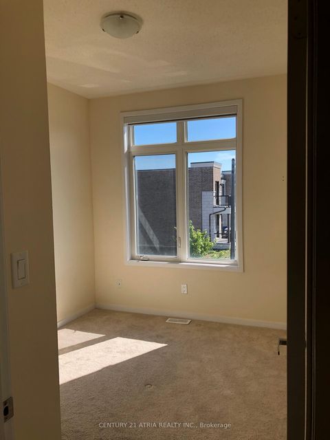 Photo 5 at 368 Elyse Court, Bayview Northeast, Aurora