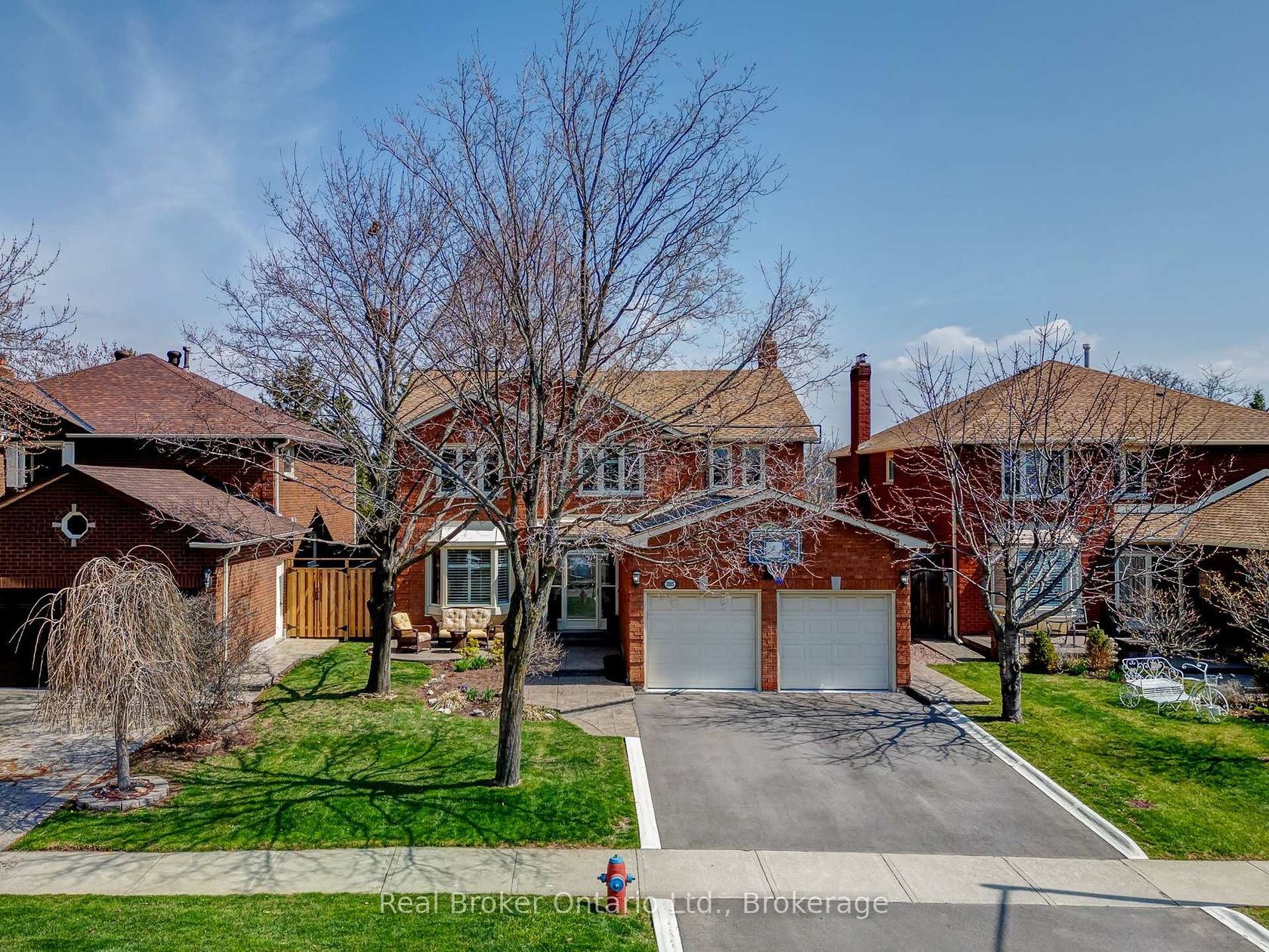 2015 Grosvenor Street, WC Wedgewood Creek, Oakville 
