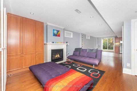 Photo 33 at 15 Water Garden Lane, Sonoma Heights, Vaughan