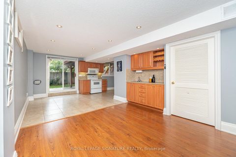 Photo 35 at 15 Water Garden Lane, Sonoma Heights, Vaughan
