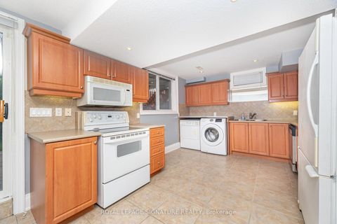 Photo 41 at 15 Water Garden Lane, Sonoma Heights, Vaughan