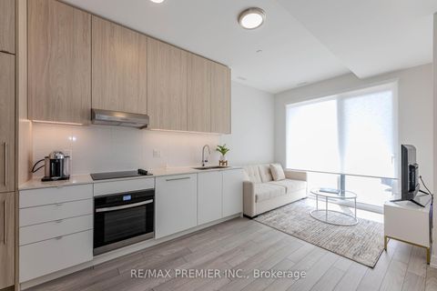 Photo 11 at D109 - 2 Red Squirrel Lane, Rural Richmond Hill, Richmond Hill