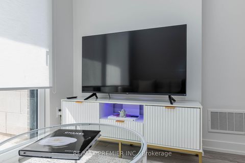 Photo 14 at D109 - 2 Red Squirrel Lane, Rural Richmond Hill, Richmond Hill