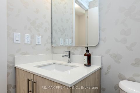 Photo 22 at D109 - 2 Red Squirrel Lane, Rural Richmond Hill, Richmond Hill