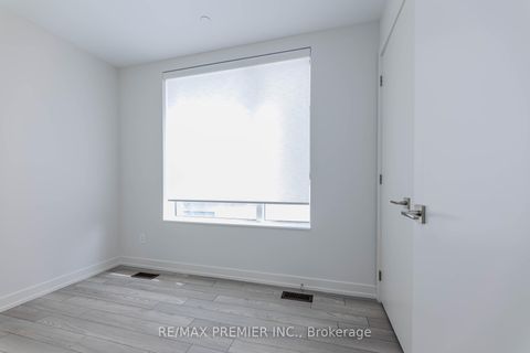 Photo 24 at D109 - 2 Red Squirrel Lane, Rural Richmond Hill, Richmond Hill