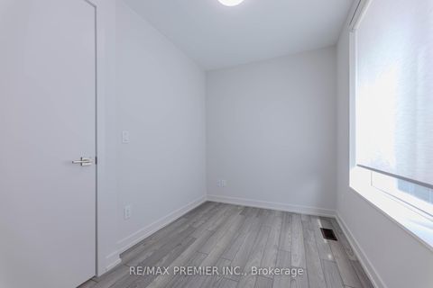 Photo 25 at D109 - 2 Red Squirrel Lane, Rural Richmond Hill, Richmond Hill