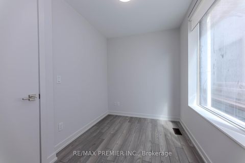 Photo 30 at D109 - 2 Red Squirrel Lane, Rural Richmond Hill, Richmond Hill