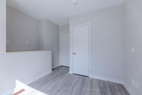 Photo 36 at D109 - 2 Red Squirrel Lane, Rural Richmond Hill, Richmond Hill