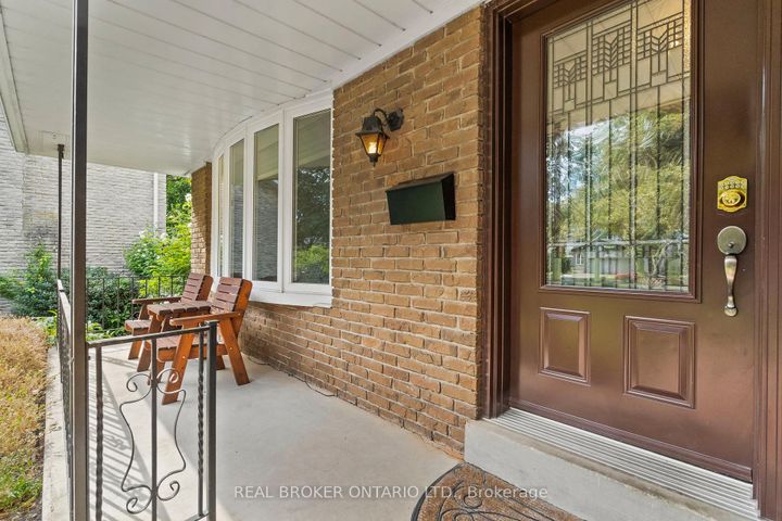Photo 1 at 841 Fletcher Valley Crescent, Clarkson, Mississauga