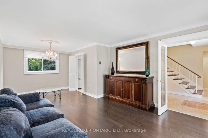 Photo 12 at 841 Fletcher Valley Crescent, Clarkson, Mississauga