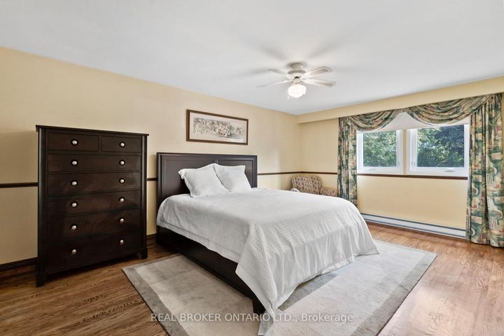 Photo 16 at 841 Fletcher Valley Crescent, Clarkson, Mississauga