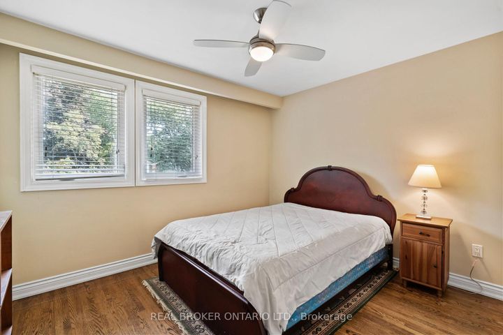 Photo 20 at 841 Fletcher Valley Crescent, Clarkson, Mississauga