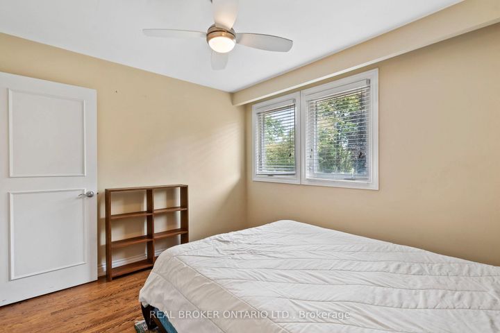 Photo 21 at 841 Fletcher Valley Crescent, Clarkson, Mississauga
