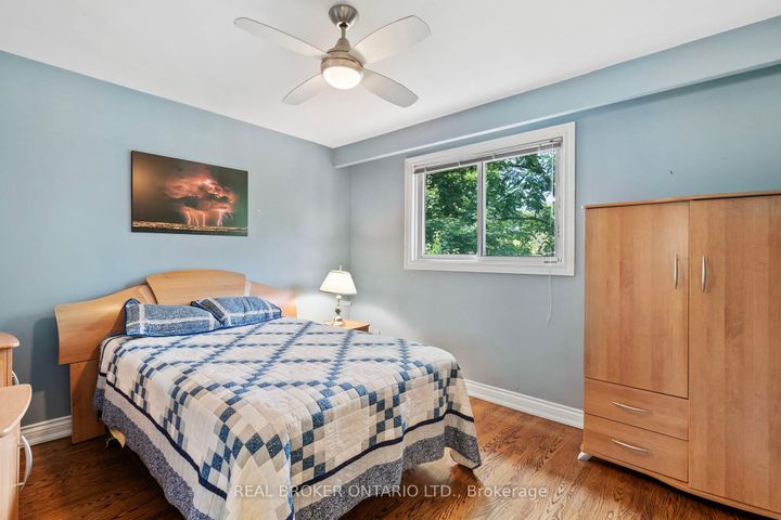 Photo 22 at 841 Fletcher Valley Crescent, Clarkson, Mississauga