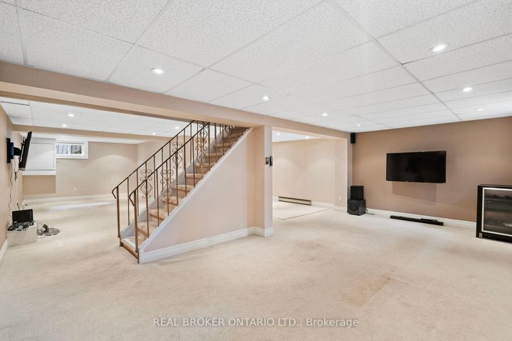 Photo 23 at 841 Fletcher Valley Crescent, Clarkson, Mississauga