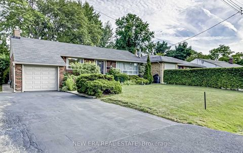 Photo 1 at 7 Greening Crescent, Rosethorn, Toronto