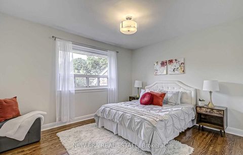 Photo 9 at 7 Greening Crescent, Rosethorn, Toronto