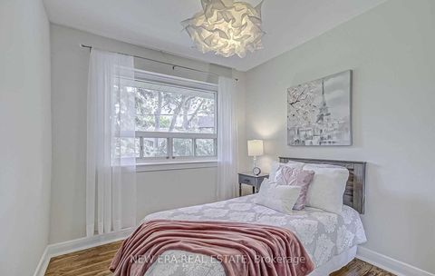 Photo 10 at 7 Greening Crescent, Rosethorn, Toronto