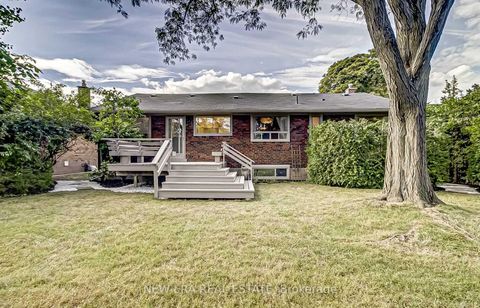 Photo 20 at 7 Greening Crescent, Rosethorn, Toronto