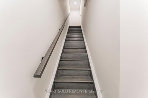 Photo 2 at 287 - 140 Honeycrisp Crescent, Vaughan Corporate Centre, Vaughan