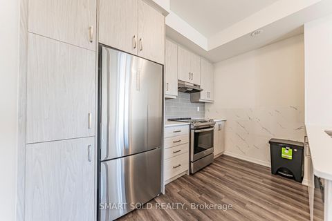 Photo 3 at 287 - 140 Honeycrisp Crescent, Vaughan Corporate Centre, Vaughan