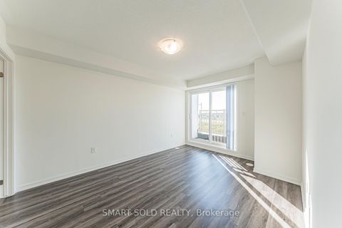 Photo 15 at 287 - 140 Honeycrisp Crescent, Vaughan Corporate Centre, Vaughan
