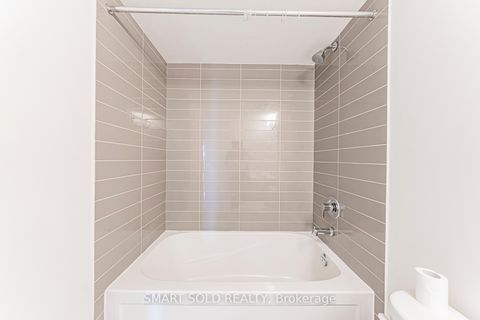 Photo 23 at 287 - 140 Honeycrisp Crescent, Vaughan Corporate Centre, Vaughan