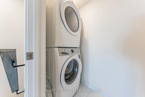 Photo 25 at 287 - 140 Honeycrisp Crescent, Vaughan Corporate Centre, Vaughan