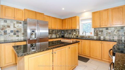 Photo 13 at 37 Falling Brook Drive, Bayshore, Barrie