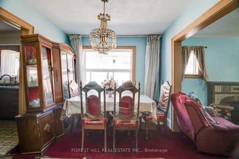 Photo 4 at 30 Hertford Avenue, Eglinton West, Toronto