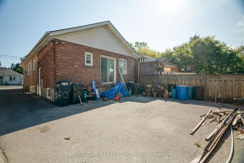 Photo 8 at 30 Hertford Avenue, Eglinton West, Toronto