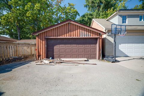 Photo 9 at 30 Hertford Avenue, Eglinton West, Toronto