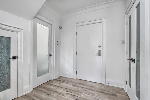 Photo 6 at 406 - 55A Avenue Road, Annex, Toronto