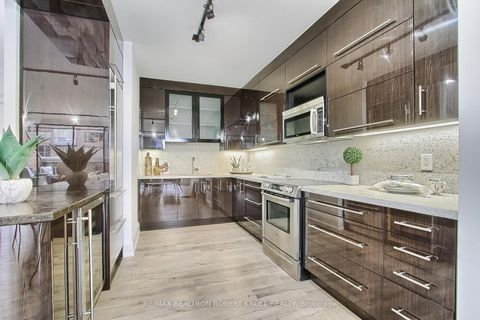 Photo 9 at 406 - 55A Avenue Road, Annex, Toronto