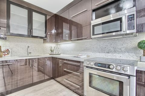 Photo 11 at 406 - 55A Avenue Road, Annex, Toronto