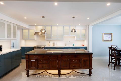 Photo 38 at 19 Graystone Gardens, City Centre West, Toronto