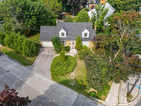 Photo 1 at 2 Bywood Drive, Rosethorn, Toronto
