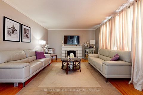 Photo 6 at 2 Bywood Drive, Rosethorn, Toronto