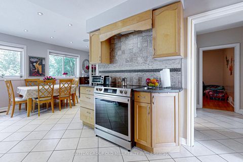 Photo 14 at 2 Bywood Drive, Rosethorn, Toronto