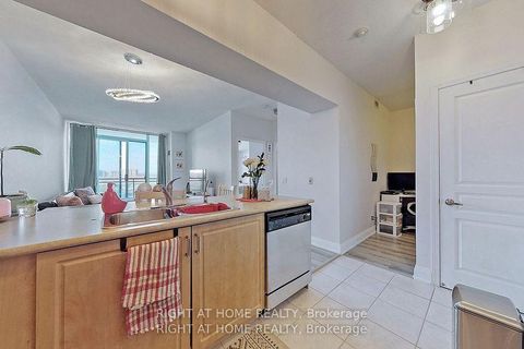 Photo 6 at 817 - 350 Red Maple Road, Langstaff, Richmond Hill