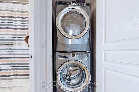 Photo 17 at 817 - 350 Red Maple Road, Langstaff, Richmond Hill