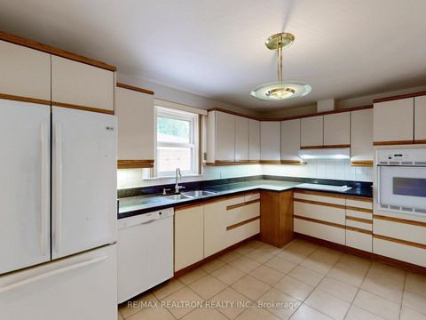 Photo 10 at 52 Wynn Road, Willowdale West, Toronto
