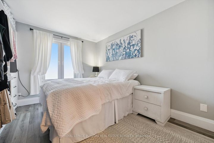 Photo 19 at 2152 Pelee Boulevard, RO River Oaks, Oakville